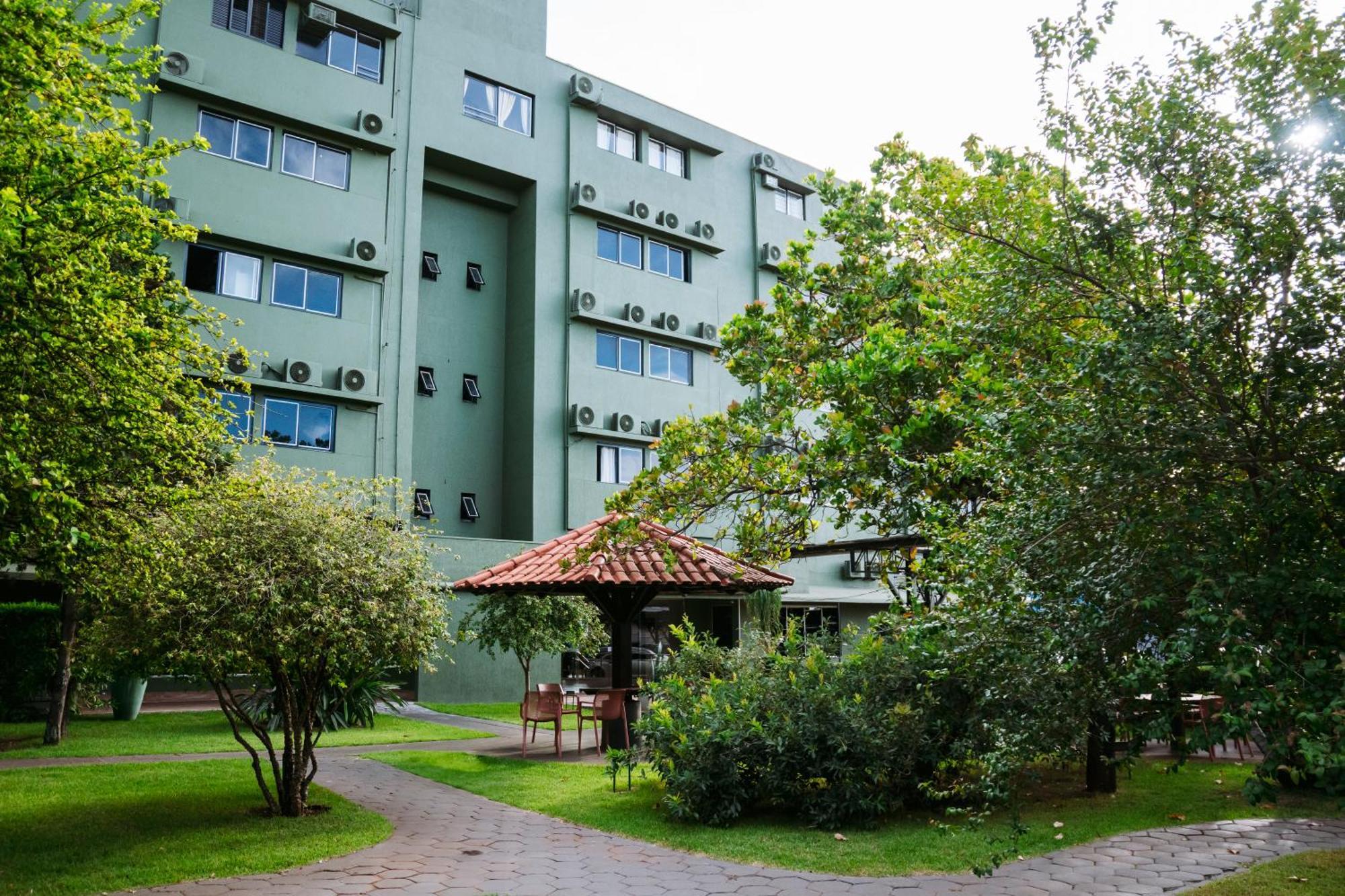 Hotel Vale Verde กัมโปกรันเด ภายนอก รูปภาพ