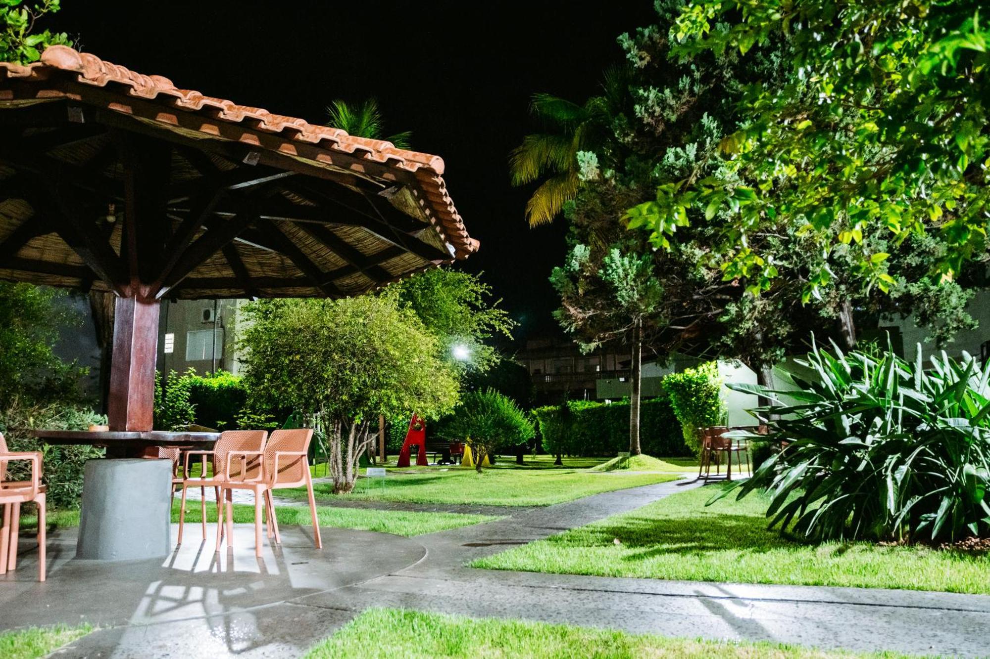 Hotel Vale Verde กัมโปกรันเด ภายนอก รูปภาพ