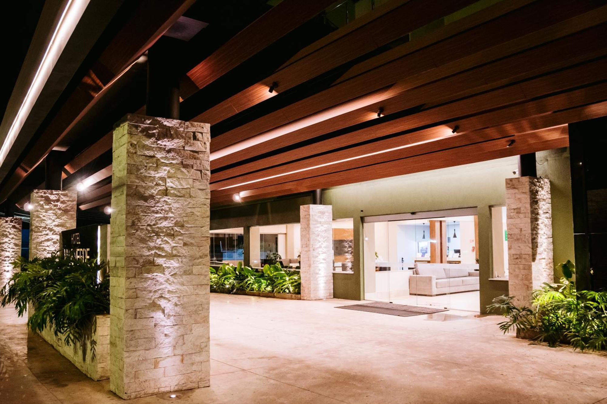 Hotel Vale Verde กัมโปกรันเด ภายนอก รูปภาพ