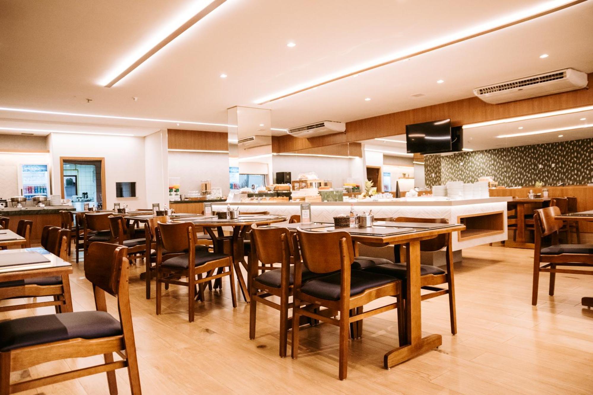 Hotel Vale Verde กัมโปกรันเด ภายนอก รูปภาพ