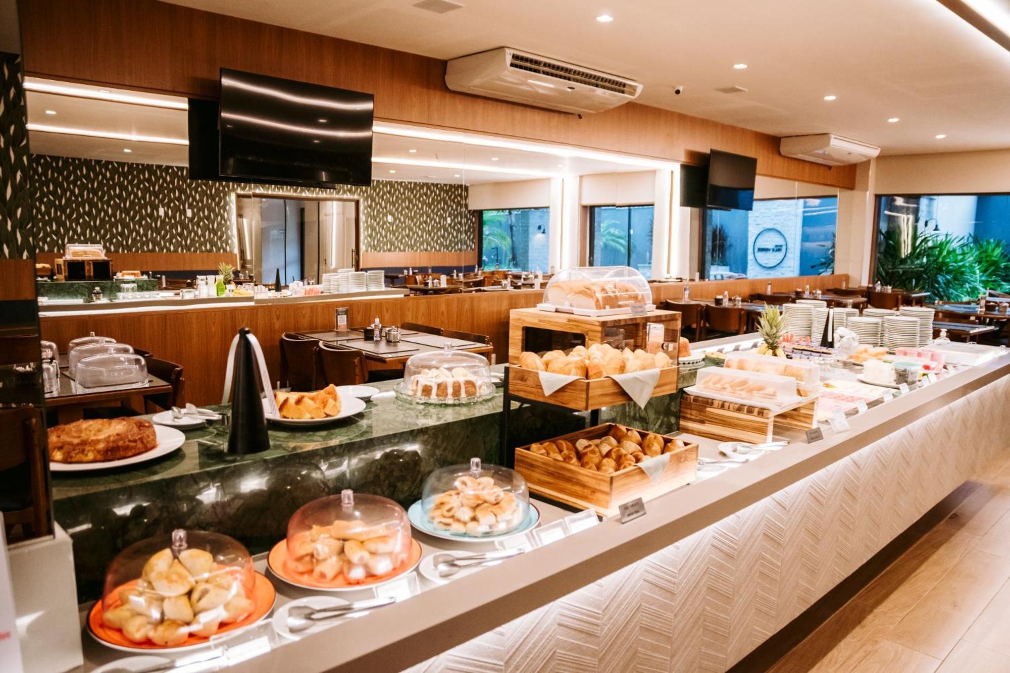 Hotel Vale Verde กัมโปกรันเด ภายนอก รูปภาพ