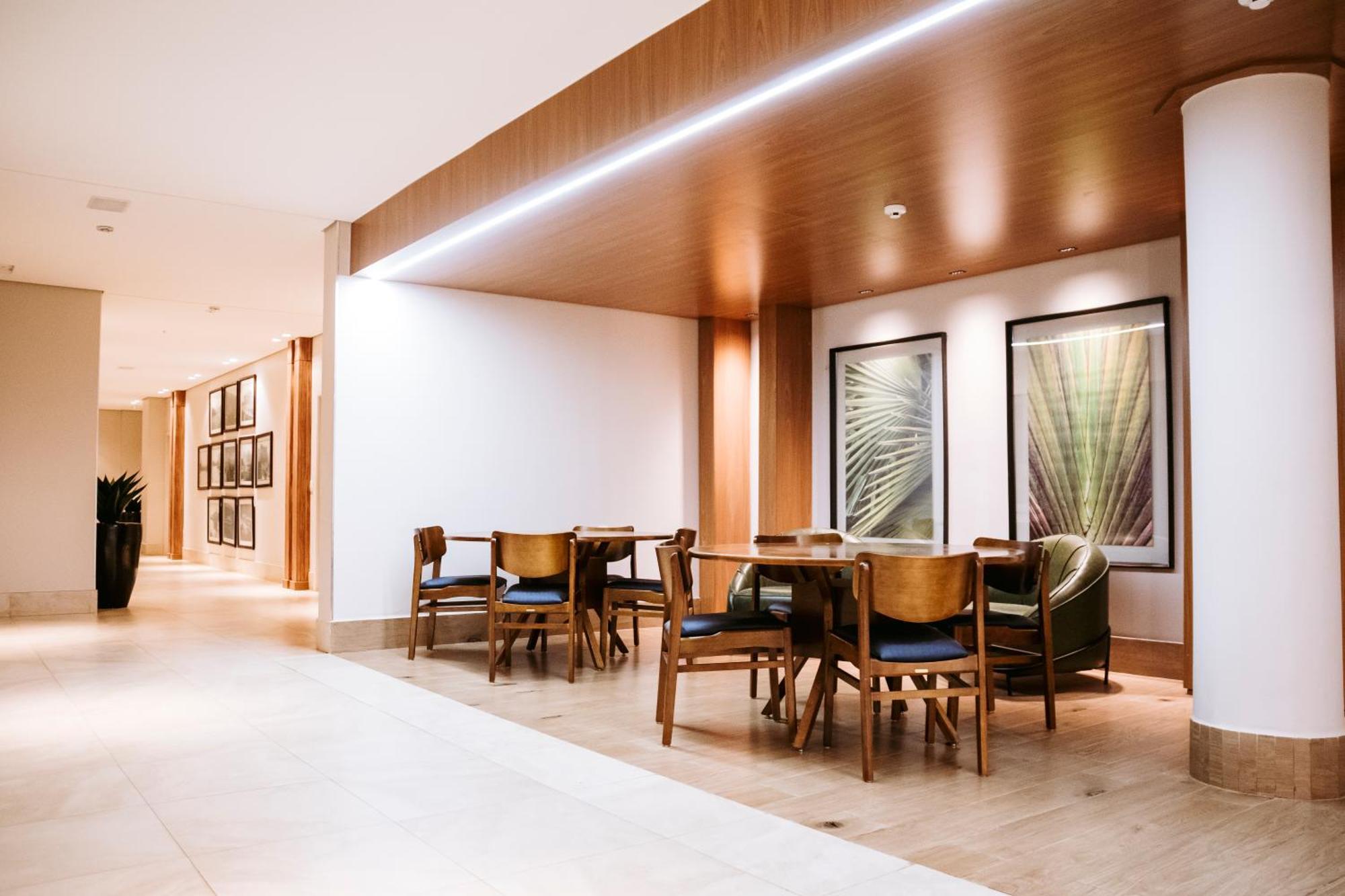 Hotel Vale Verde กัมโปกรันเด ภายนอก รูปภาพ