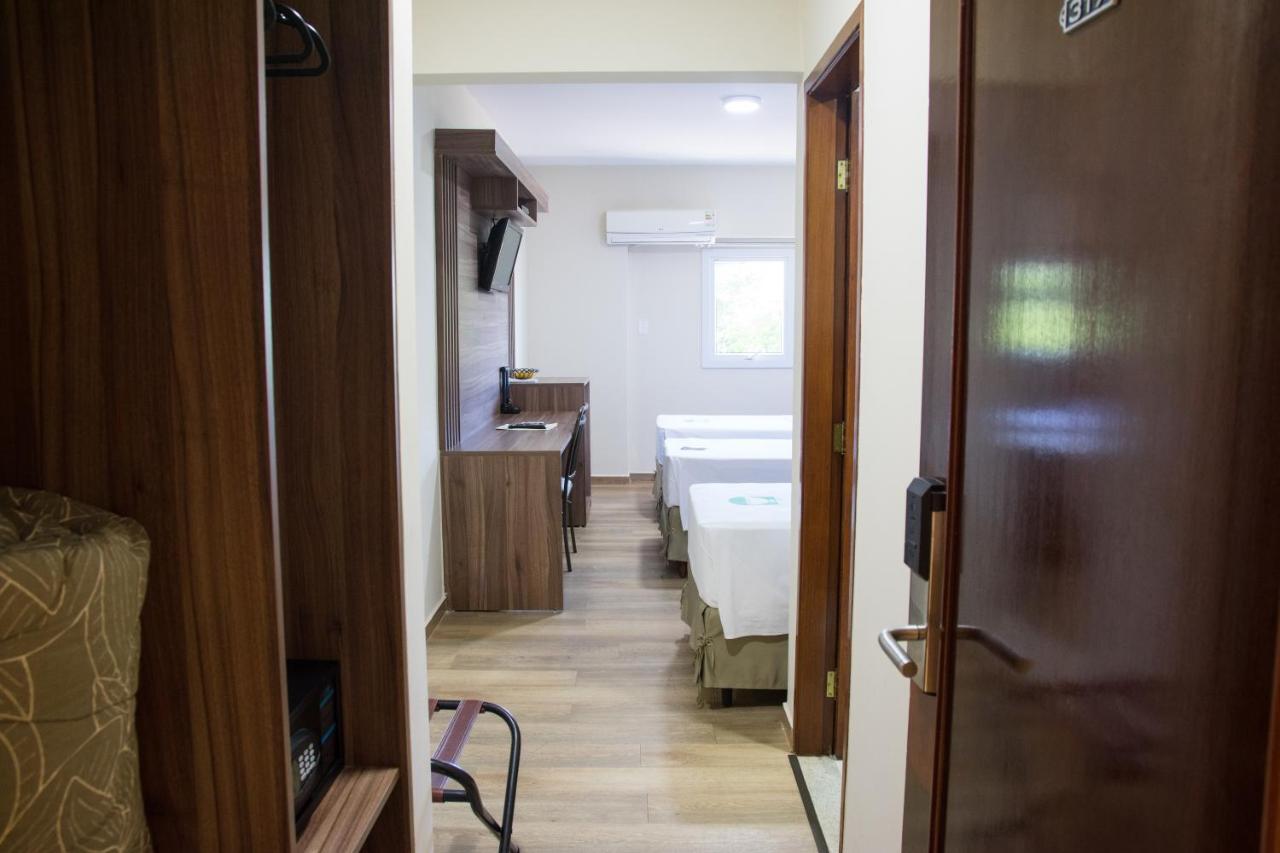 Hotel Vale Verde กัมโปกรันเด ภายนอก รูปภาพ